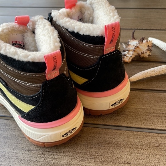 🌴🔆VANS- ALL WEATHER HIKING BOOTS🔆🌴 - Picture 13 of 13